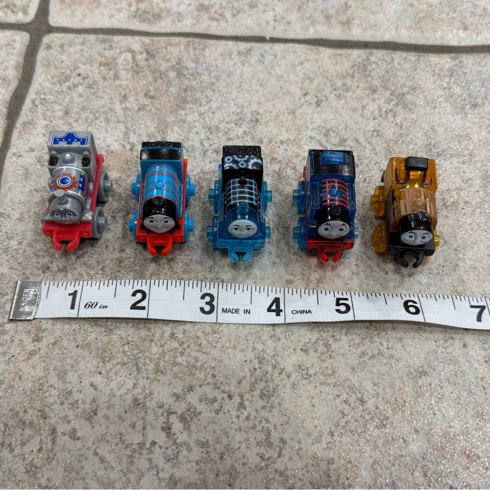 Thomas the Train Engine mini toy trains